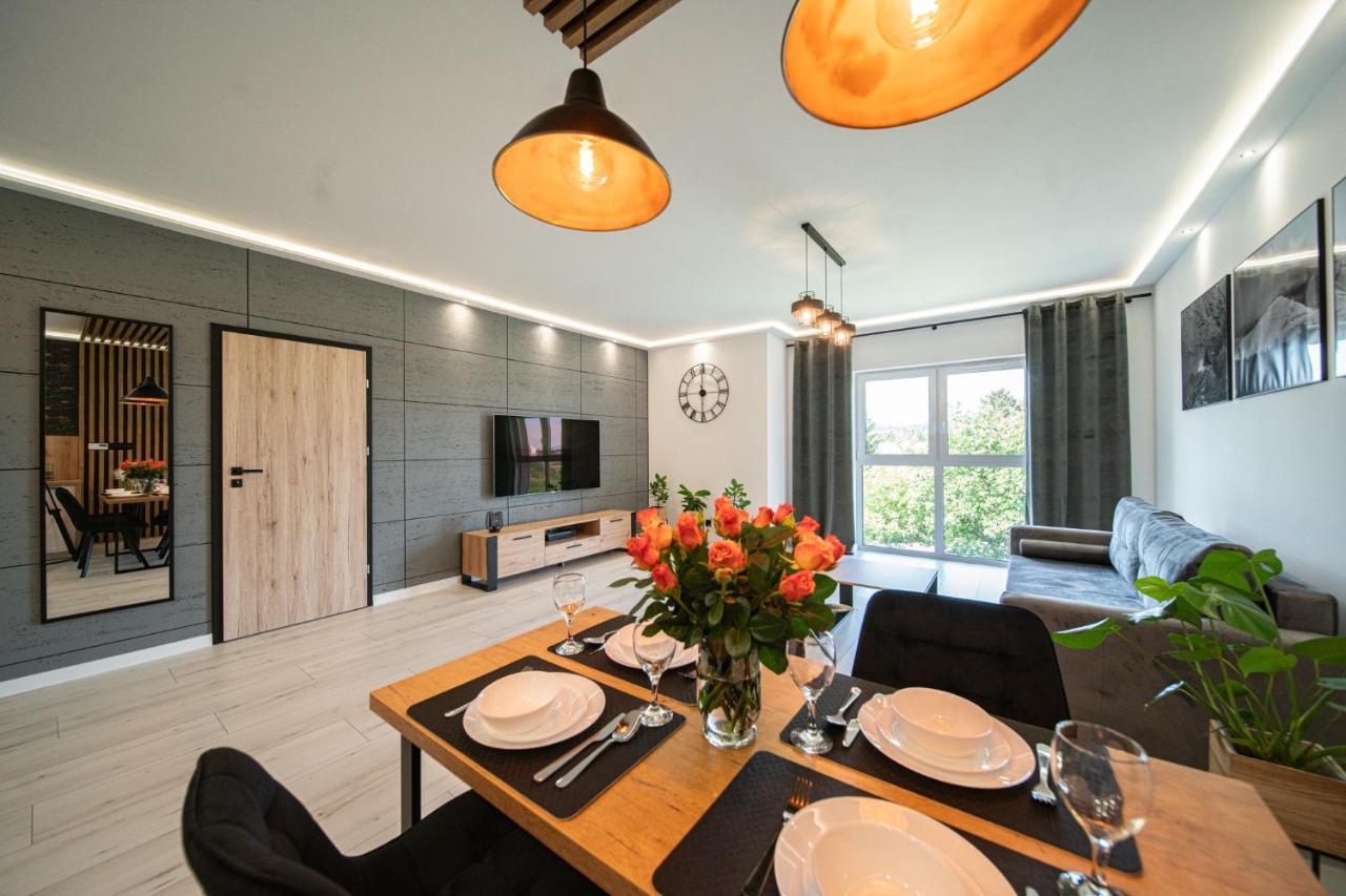 Апартаменти Apartament Duzy Staw Єленя-Ґура Екстер'єр фото