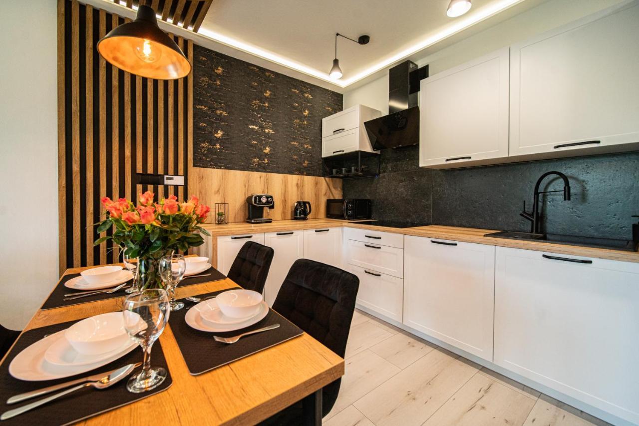 Апартаменти Apartament Duzy Staw Єленя-Ґура Екстер'єр фото