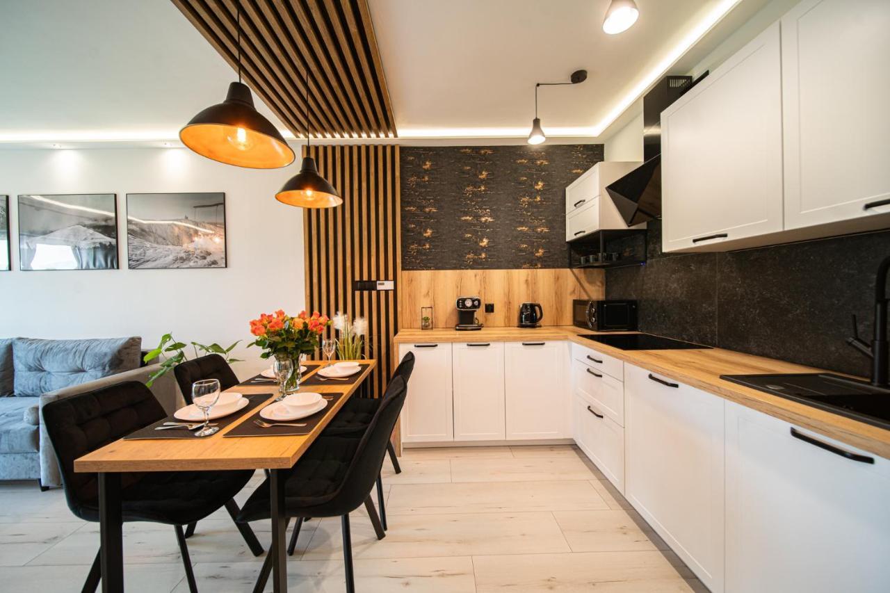 Апартаменти Apartament Duzy Staw Єленя-Ґура Екстер'єр фото